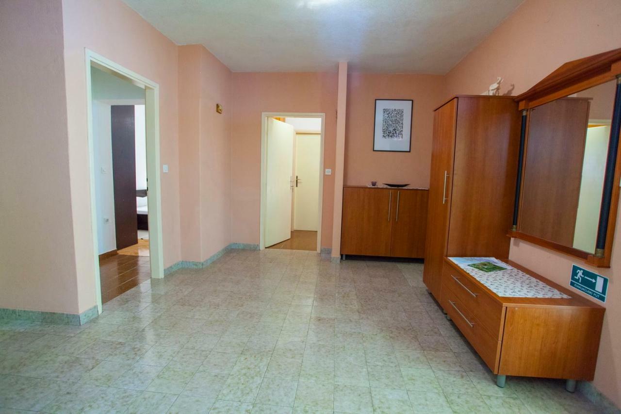 Apartmani Ruza マカルスカ エクステリア 写真